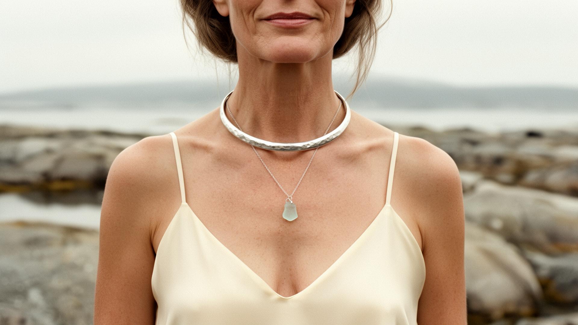 Skulpturalt Glas & Maxat Silver – ACCESSOARER & DETALJER